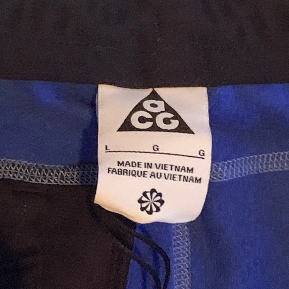 Nike
ACG Wolf Tree
Fleece
Sweatpants - Picture 15 of 16